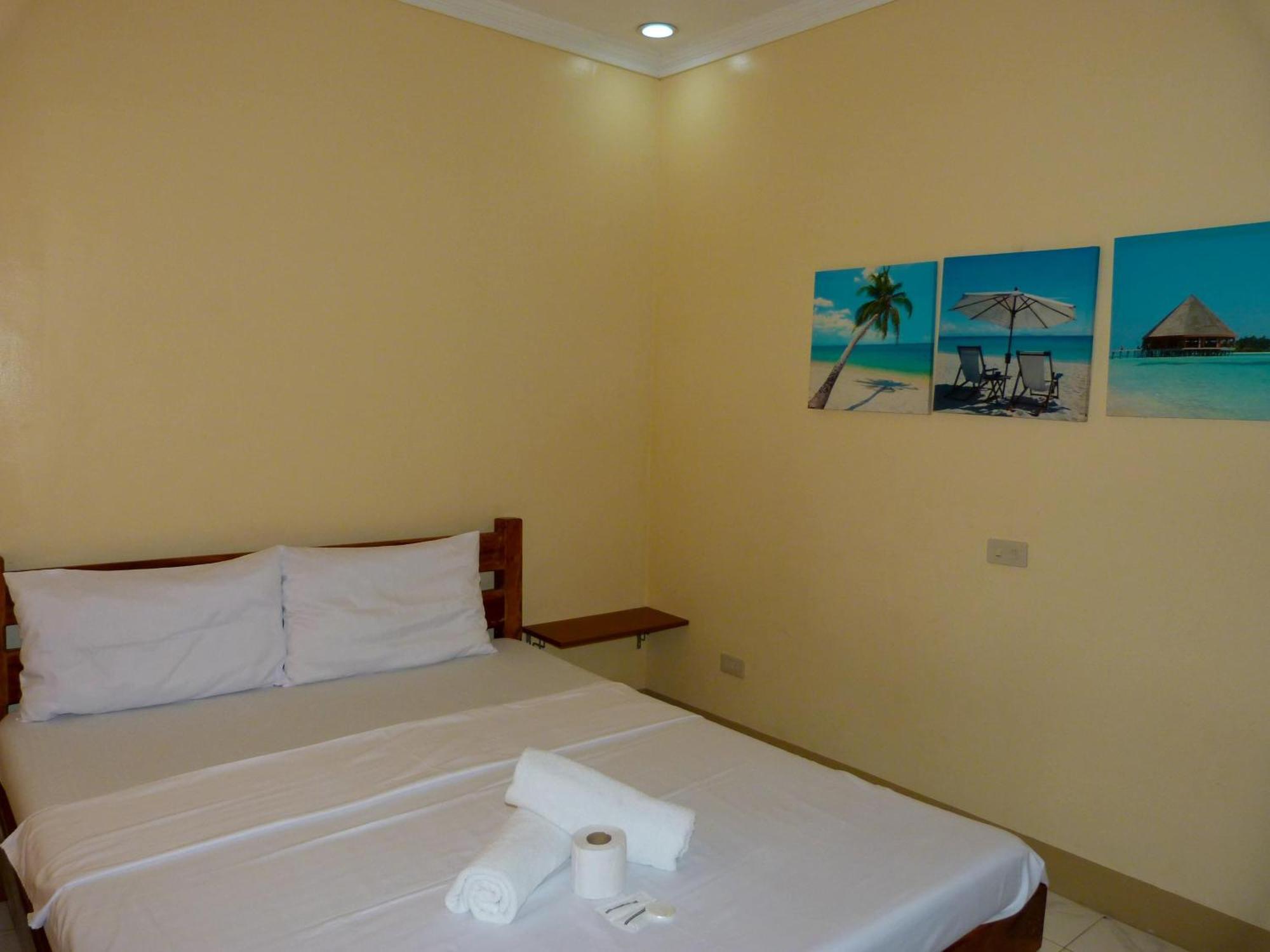 Midnite Inn Panglao Exterior foto